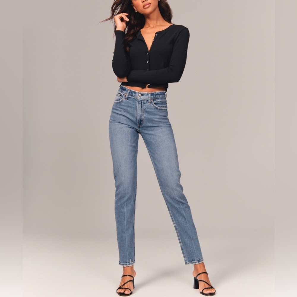 Abercrombie & Fitch High Rise Mom Jean
